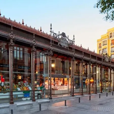 Apartamento Con Encanto Junto A La Plaza Mayor Madrid Exterior photo